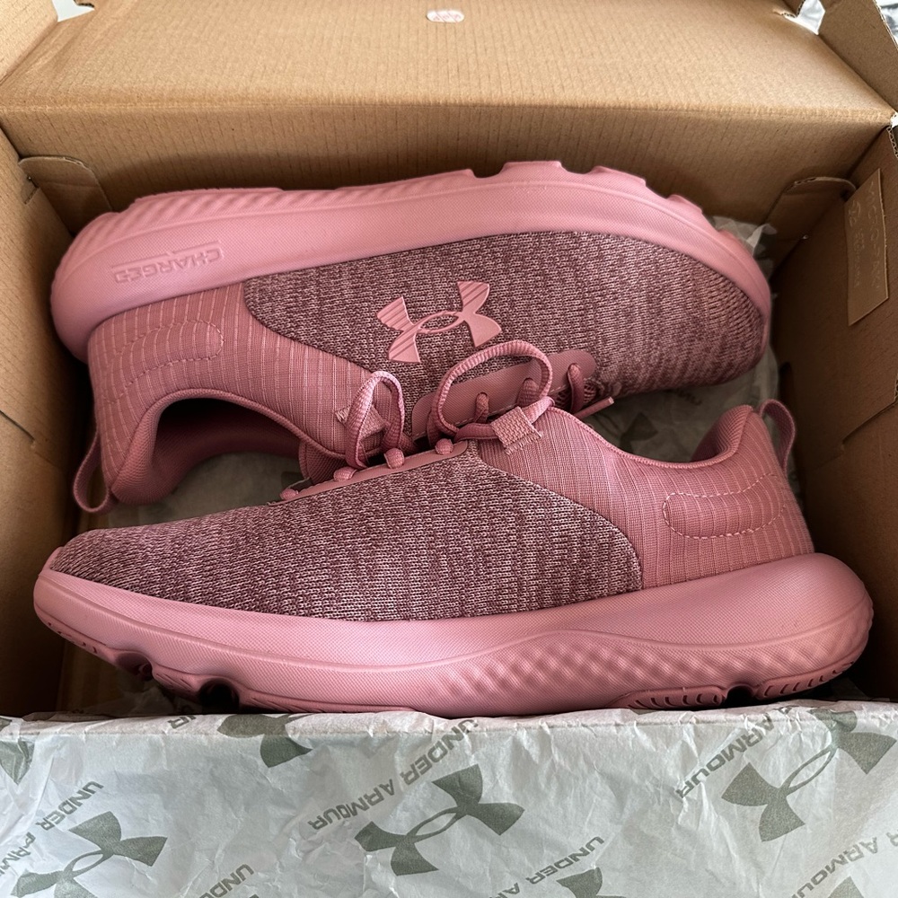 Women’s Under Armour Charged Shoes Size 9.5 New in Box